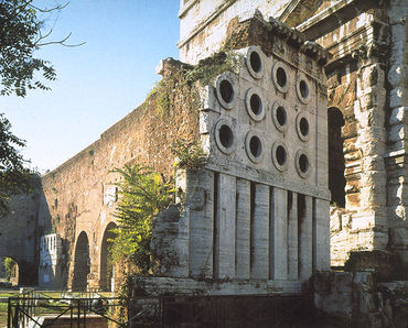 Tomb of Eurysaces.jpg